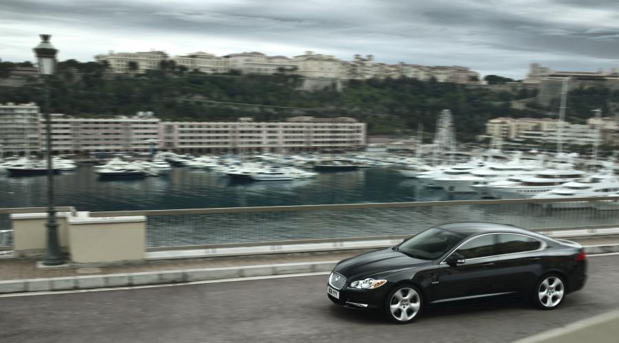  Jaguar XF 2008 года  (фото 80 из 175)